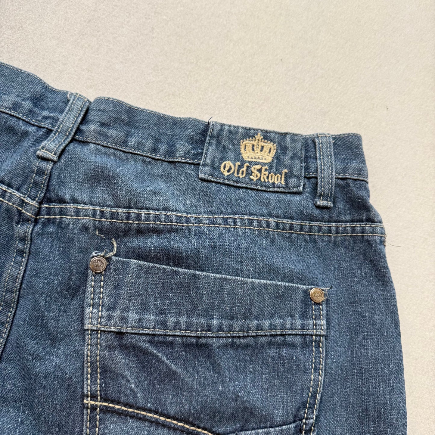 Old Skool Men's Medium Wash Blue Denim Straight Leg Shorts Streetwear Size 40