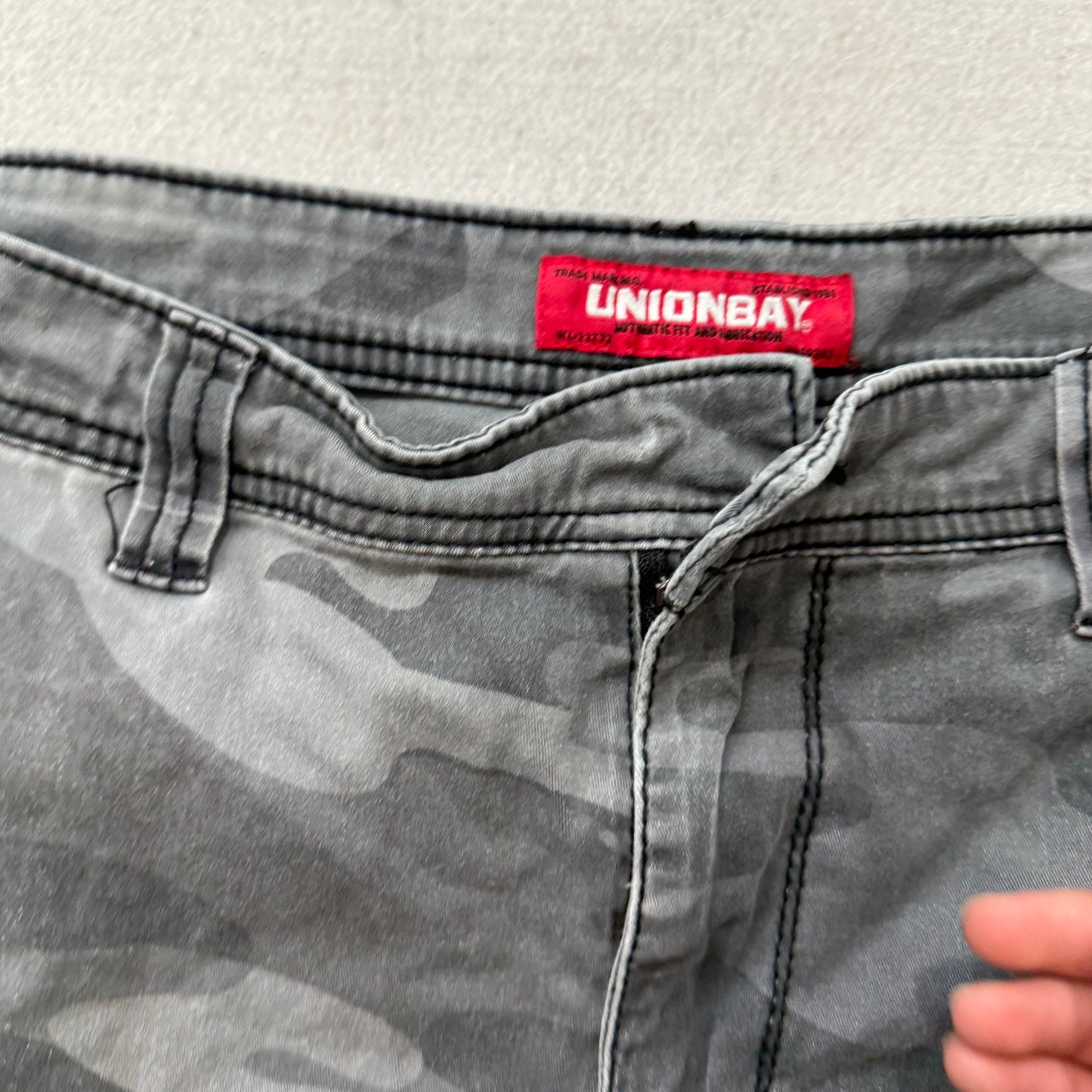 Unionbay Montego Men's Grey Camouflage Cotton Relaxed Fit Cargo Shorts Size 36