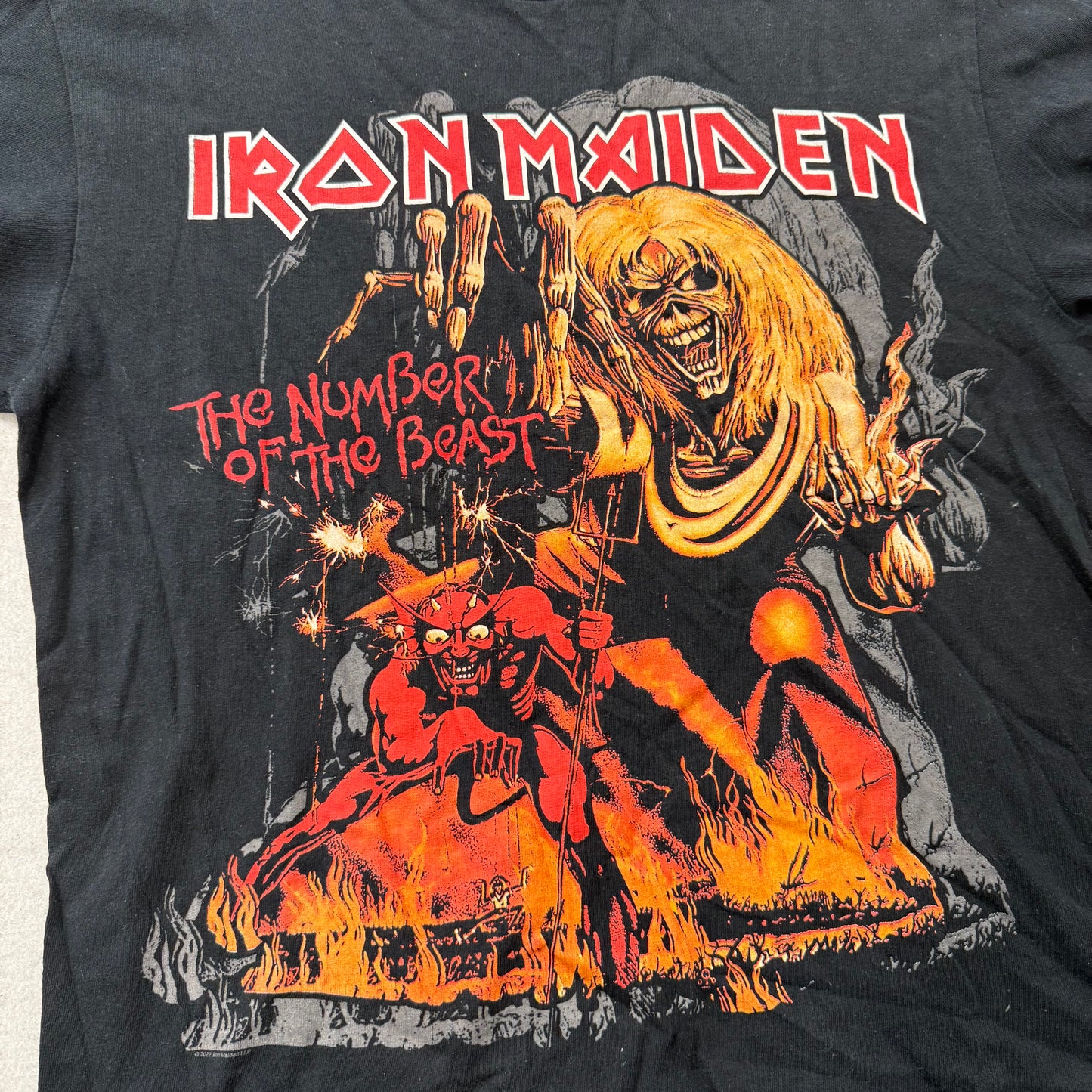 Iron Maiden Black T-Shirt Short Sleeves The Number of the Beast Graphic Size L