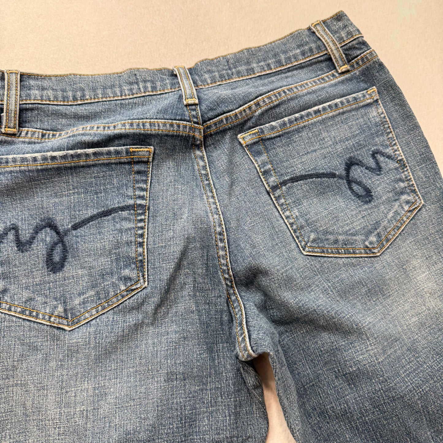 Mossimo Women's Medium Wash Blue Denim Bootcut Jeans Streetwear Preppy Size 6
