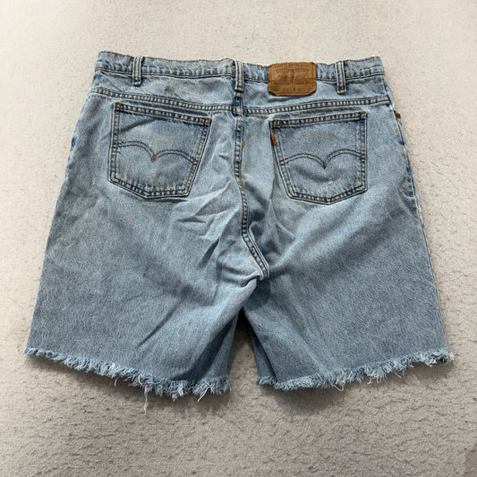 Levis Vintage 550 Light Wash Cutoff Jean Shorts Size 42 photo 2