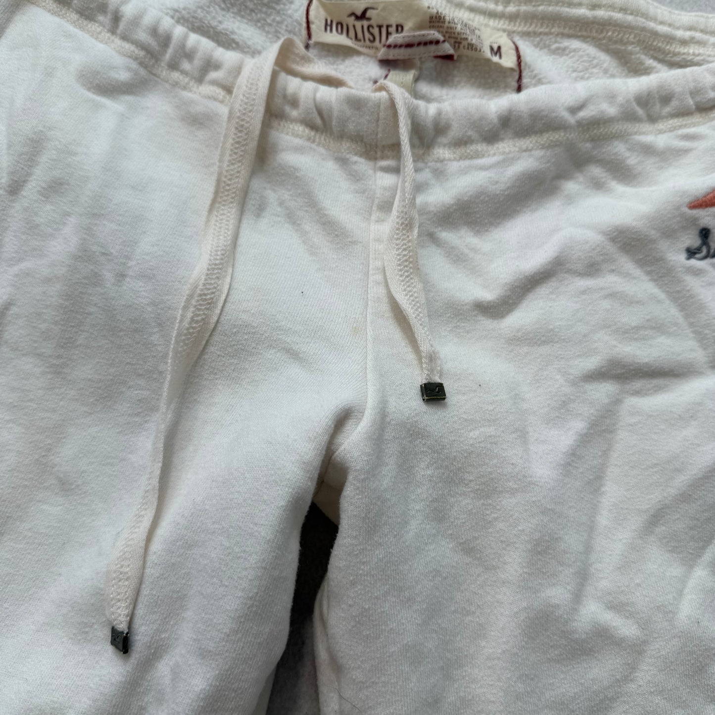 Hollister Women's White Fleece Straight Leg Capri Sweatpants Loungewear Size M