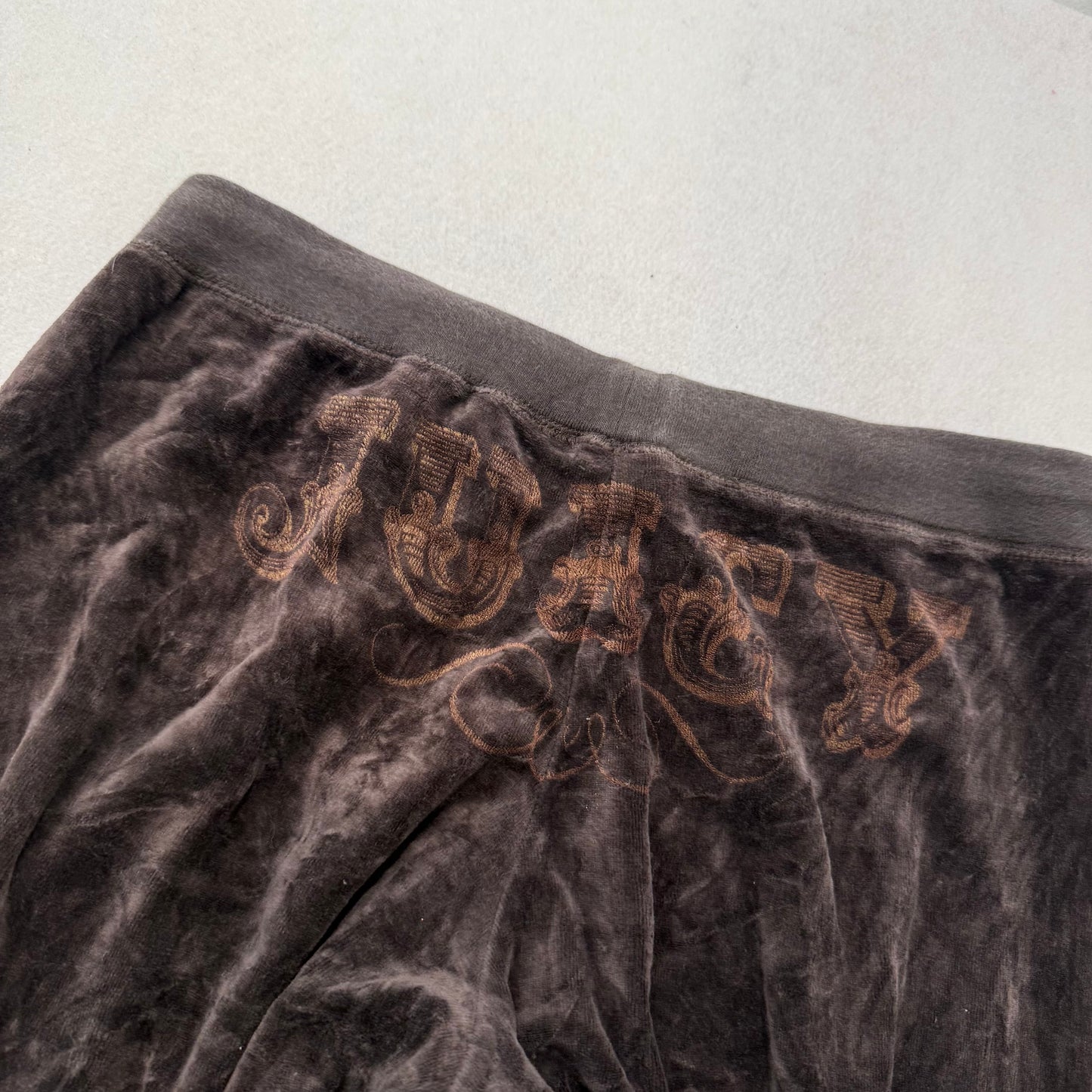 2003 Vintage Juicy Couture Women's Cocoa Brown Velour Flared Track Pant Size L