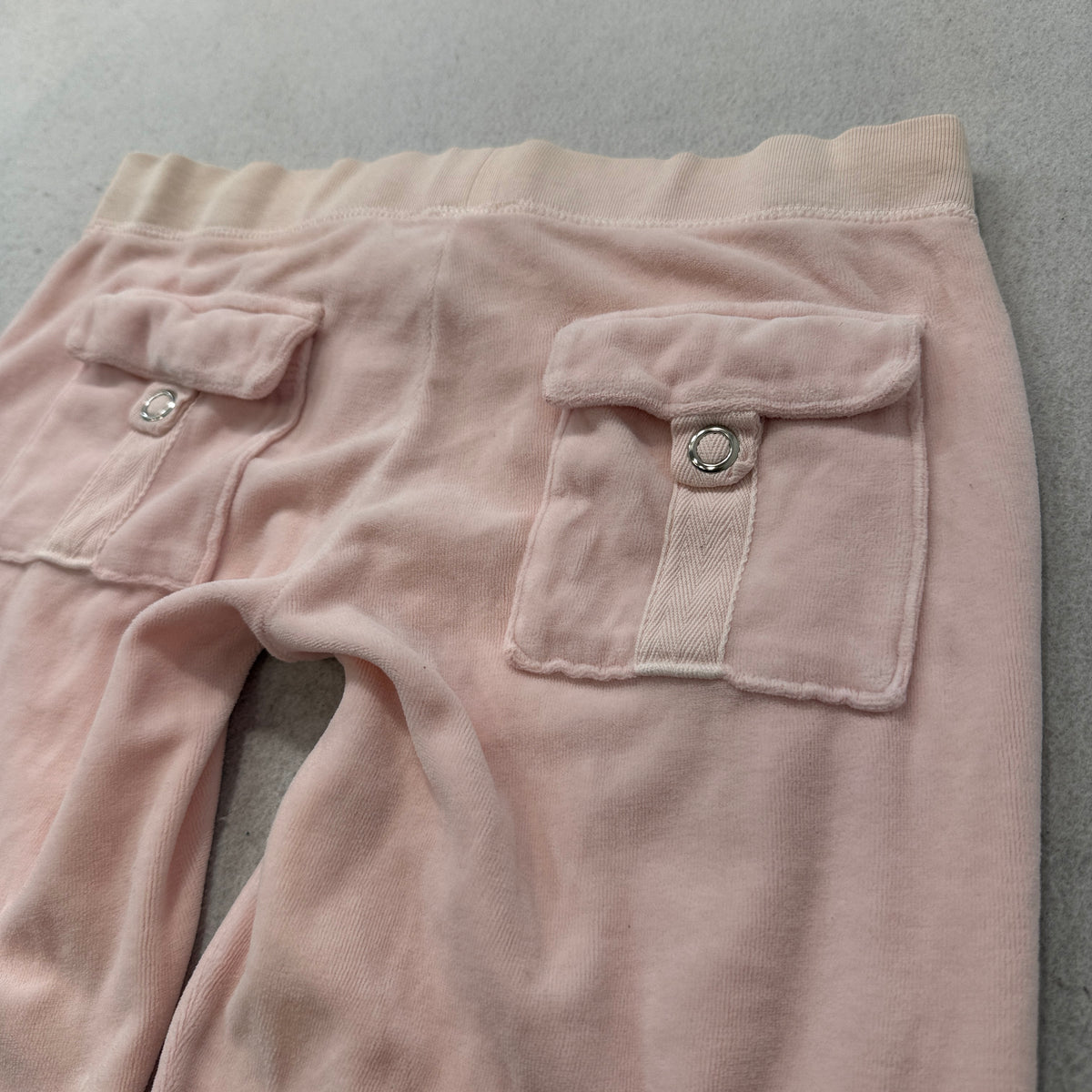 2003 Vintage Juicy Couture Women's Baby Pink Velour Flared Track Pant Y2K Size P