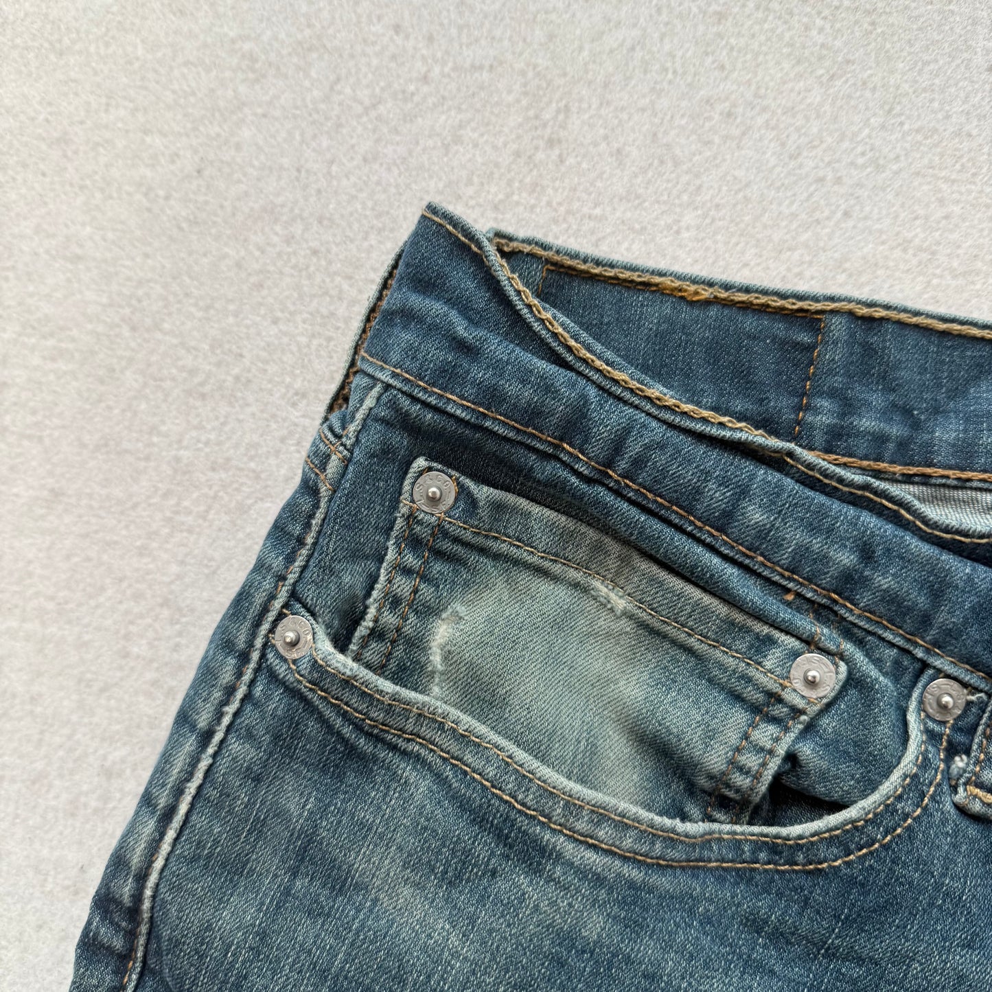 Levi's Strauss & Co. 559 Men's Medium Blue Denim Straight Wide Leg Jeans Size 36