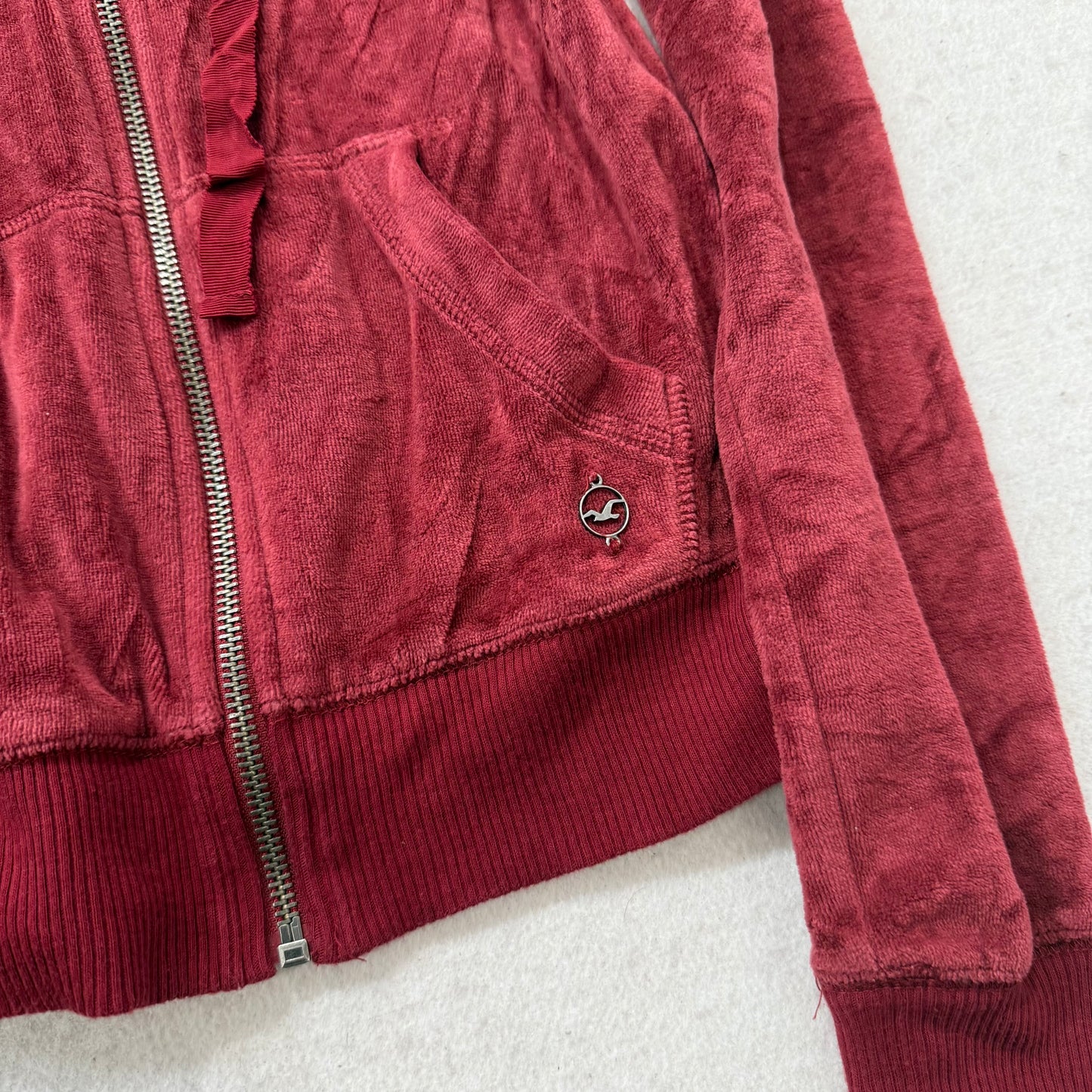 Hollister Women's Maroon Velour Zip Up Hoodie Split Kangaroo Pockets Y2K Size XS