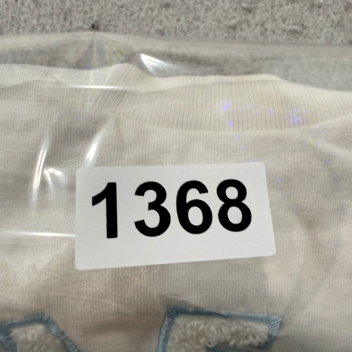 Guess LA cream tee SKU tag 1368