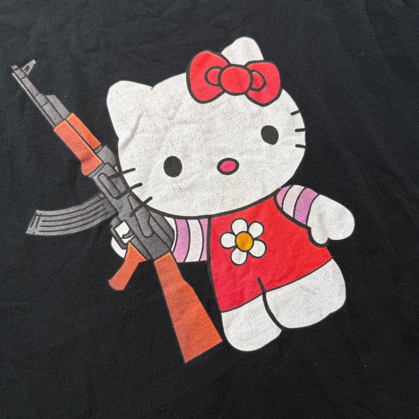 Gildan Hello Kitty AK-47 Women's Black Graphic Print T-Shirt Short Sleeve Size L