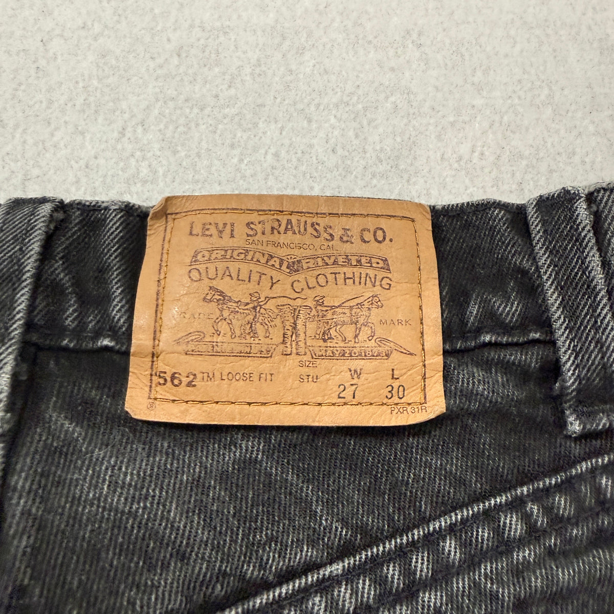 Levi's 562 Loose Fit Student Men Faded Black Denim Jeans Distressed Size W27xL30