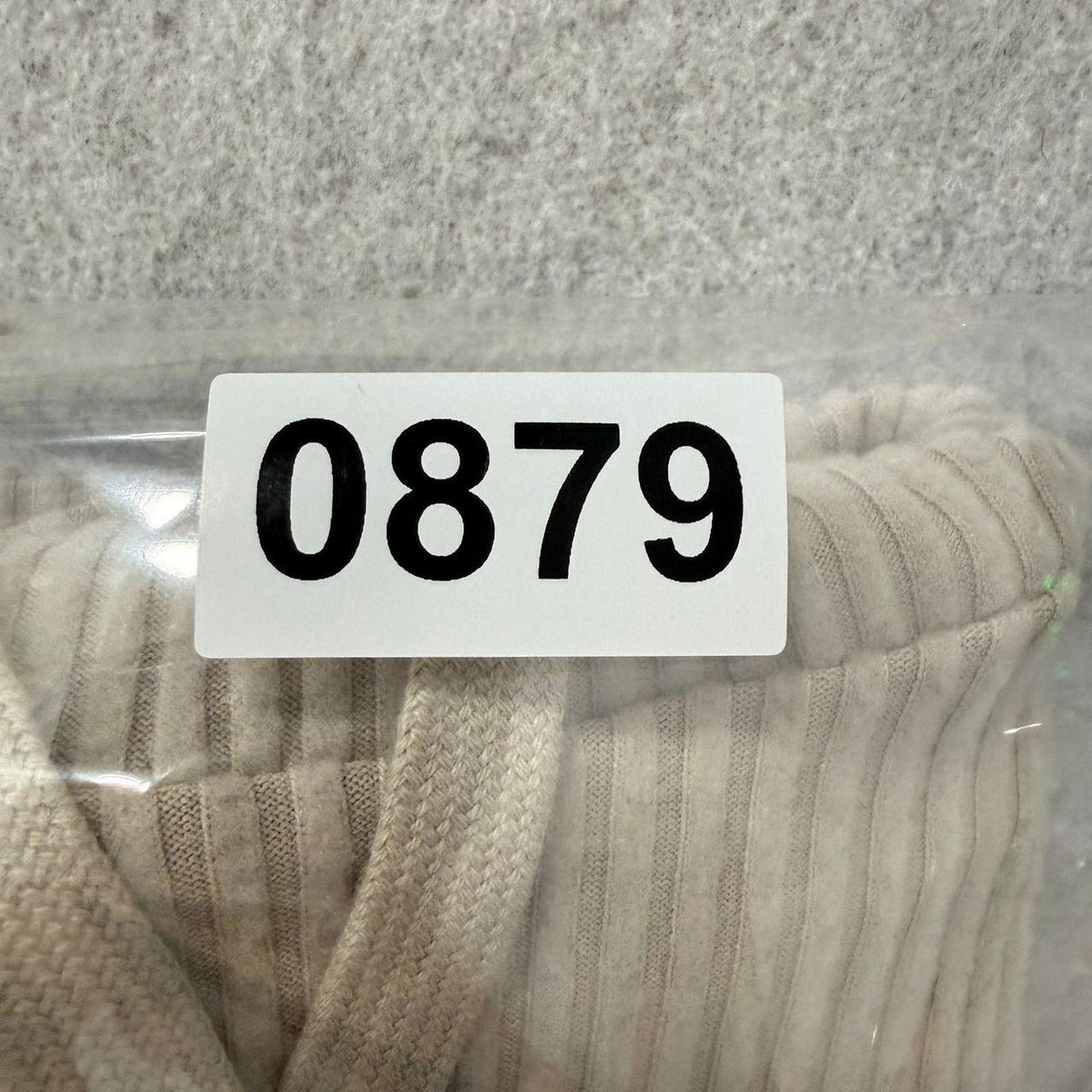 Vintage Y2K 2000's Women's Cream Oversized Ribbed Pullover Hoodie