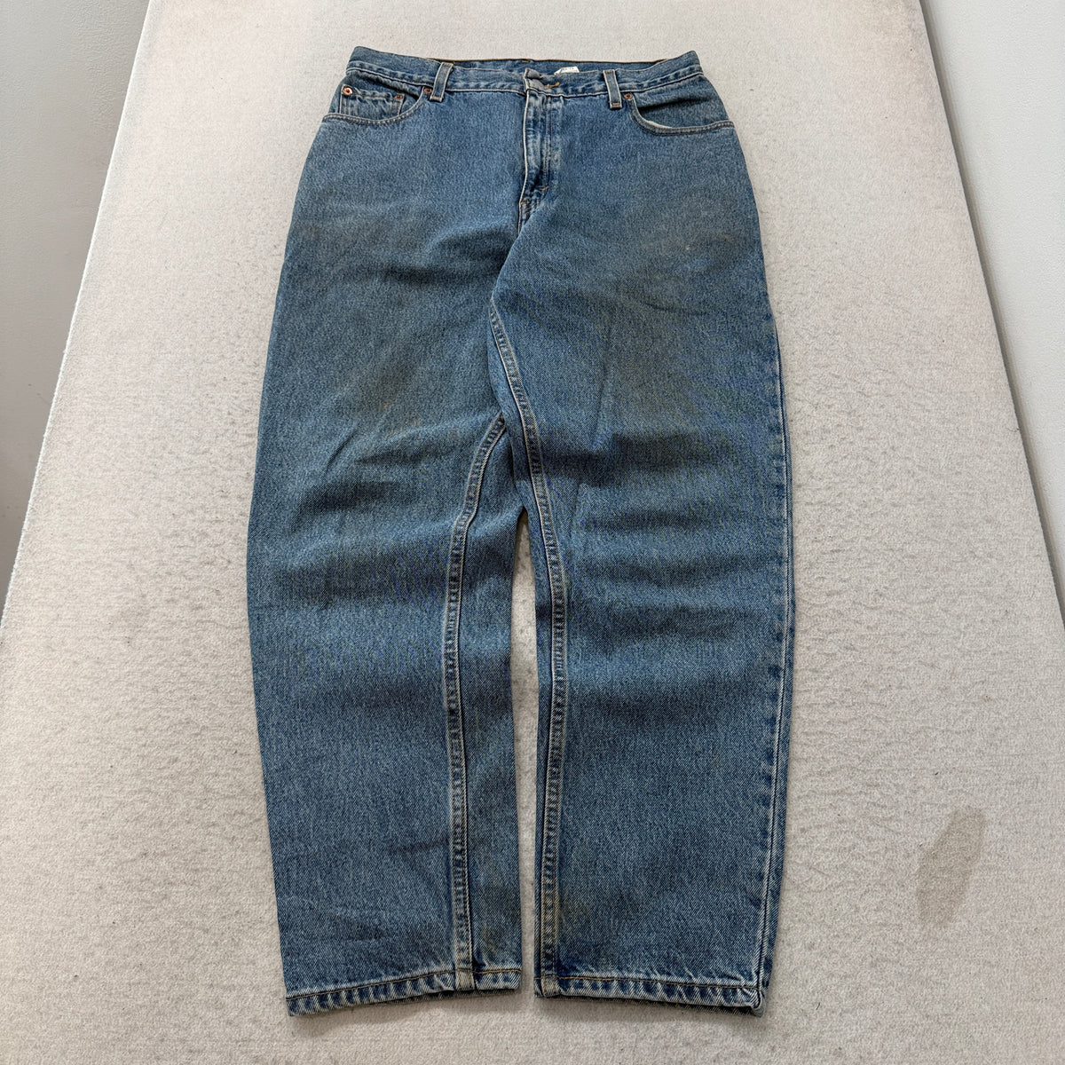 Levis Vintage 550 Relaxed Tapered Jeans Size 12 photo 1