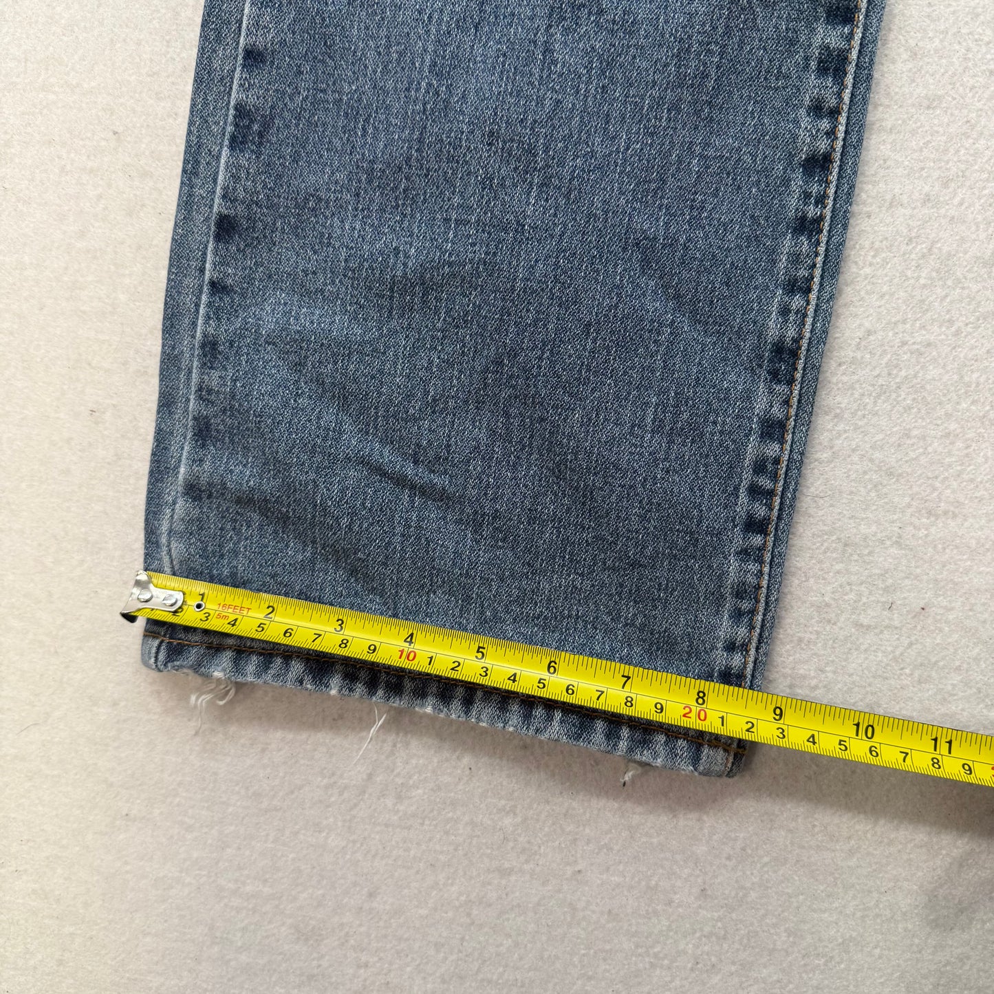 Urban Pipeline Men's Medium Wash Blue Denim Relaxed Straight Leg Jeans Size 34
