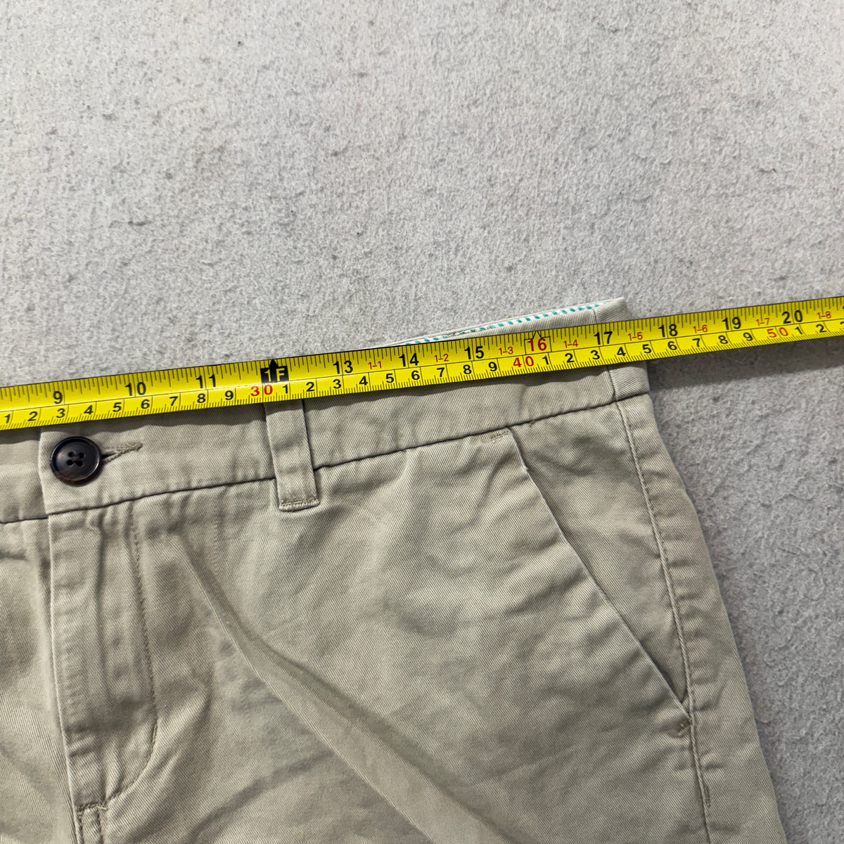 Merona Womens Khaki Chino Shorts Size 10 photo 4