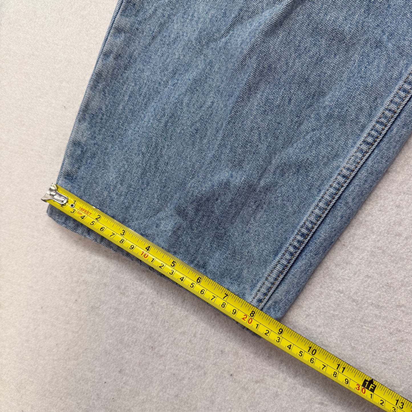 Levi's Strauss & Co. 560 Men's Medium Blue Denim Straight Wide Leg Jeans Size 36