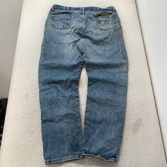 Wrangler George Strait Cowboy Cut Jeans Men's Medium Wash Blue Size 40 photo 2