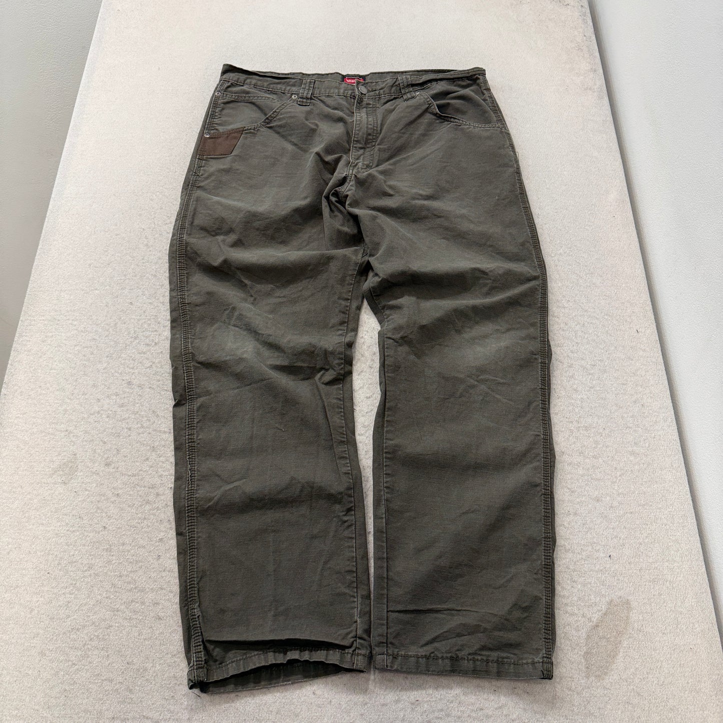 Wrangler Workwear Men's Olive Green Utility Pants Pockets Classic Y2K Size W36