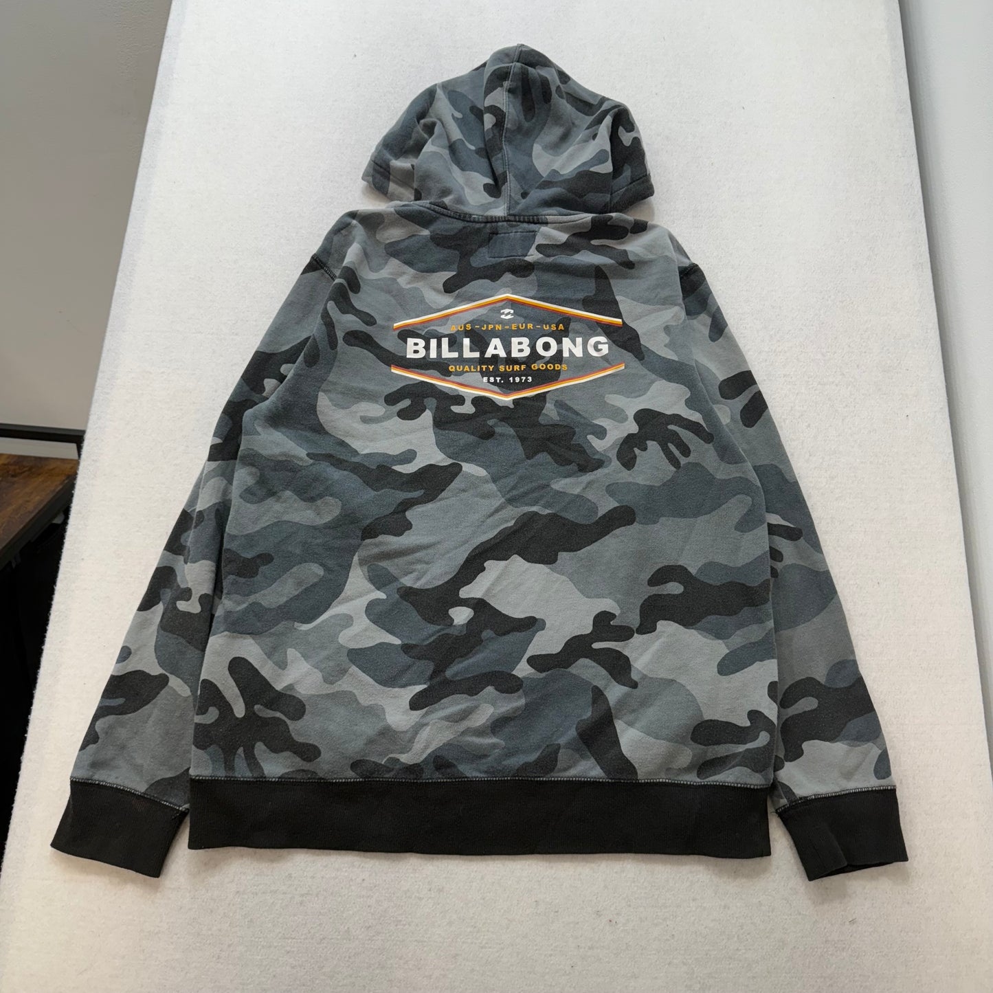 Billabong Men Gray Black Camouflage Pullover Hoodie Kangaroo Pocket Logo Size XL