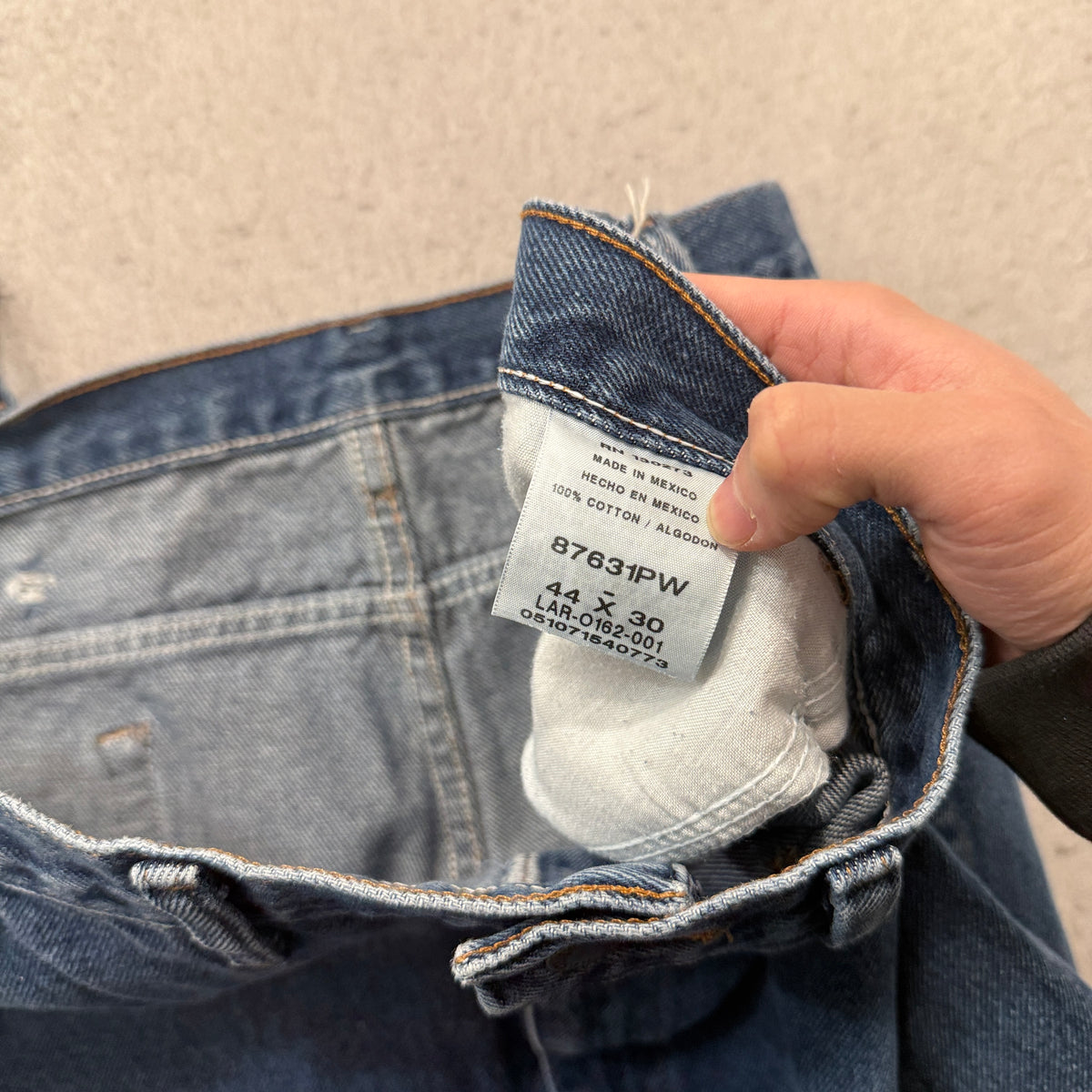 Medium Wash Relaxed Fit Jeans Size 44x30 photo 3