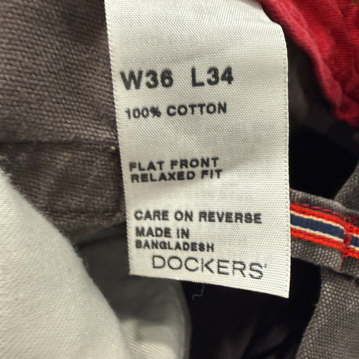 Dockers Relaxed Fit Flat Front Cargo Pants Gray Size 36x34 photo 4