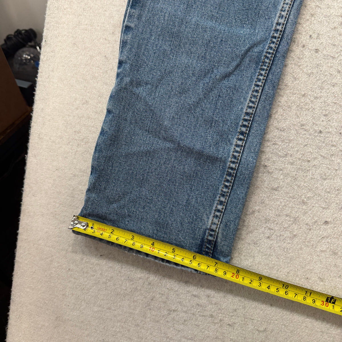 Levis Medium Wash Straight Leg Jeans Size 32x32 photo 6