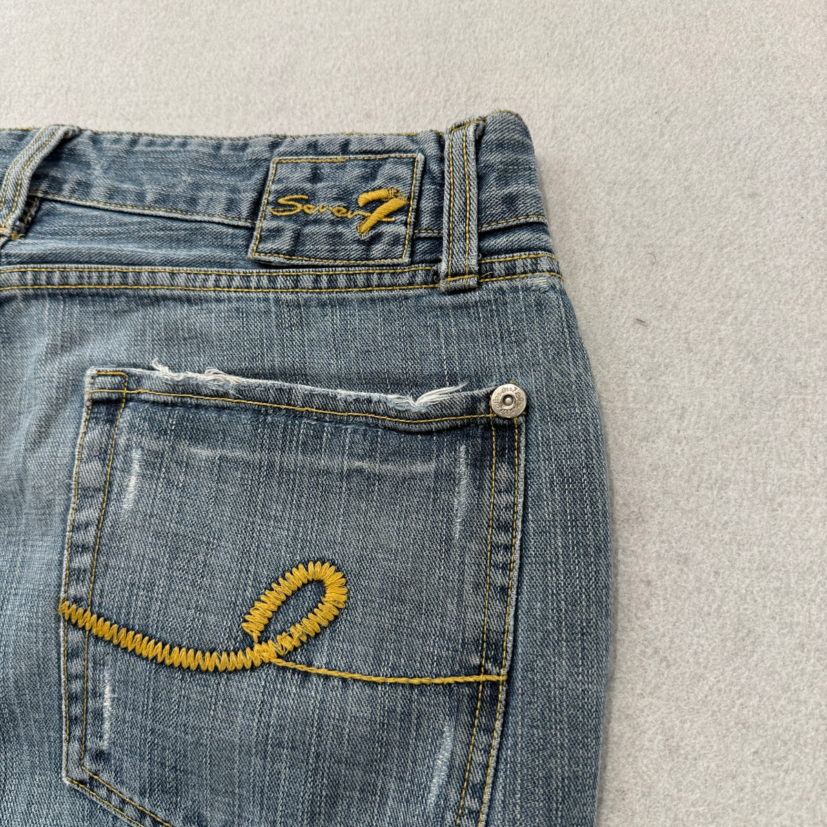 Seven7 Premium Womens Blue Bootcut Jeans Embroidered Pockets Distressed Hem - 34