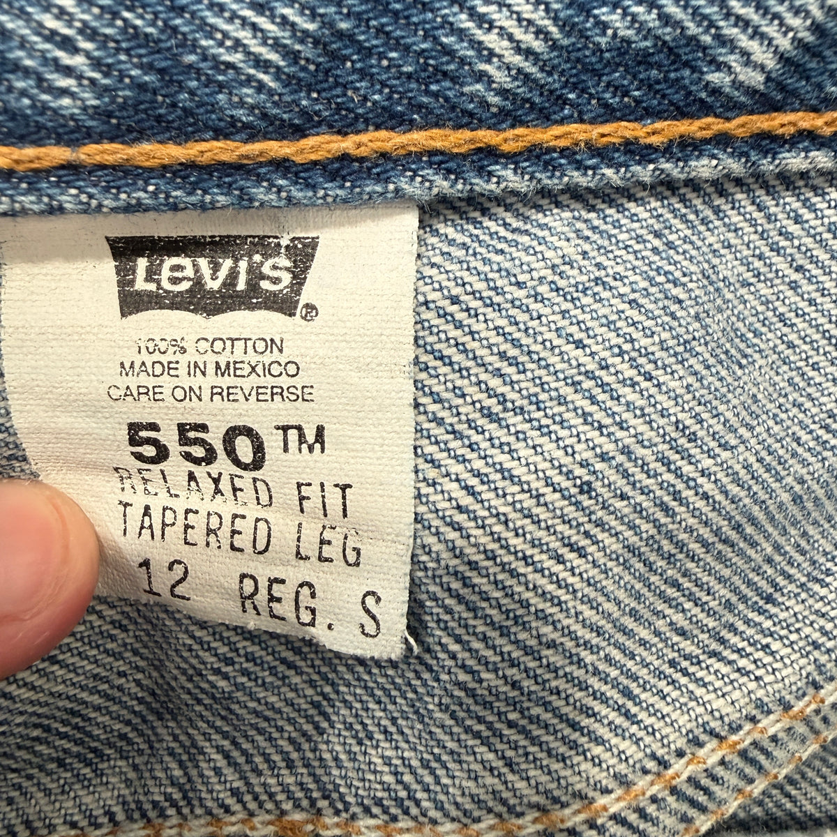 Levis Vintage 550 Relaxed Tapered Jeans Size 12 photo 3