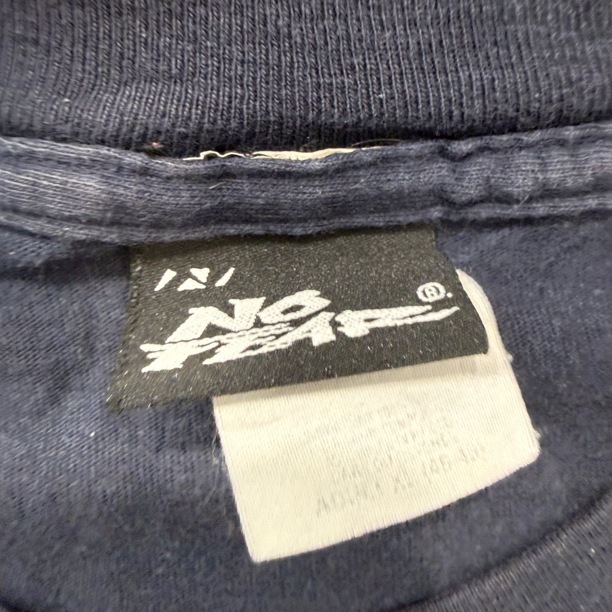 Hurley tee extra neck detail