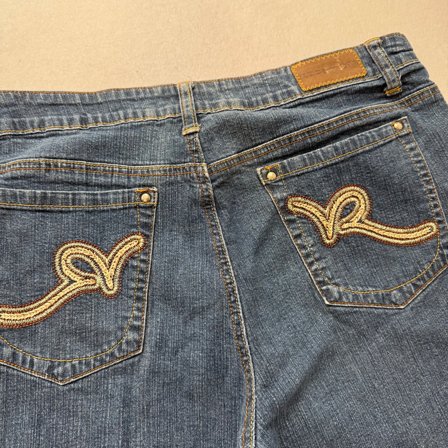 Rocawear Women's Dark Wash Blue Denim Bootcut Jeans 5-Pockets Design Y2K Size 18