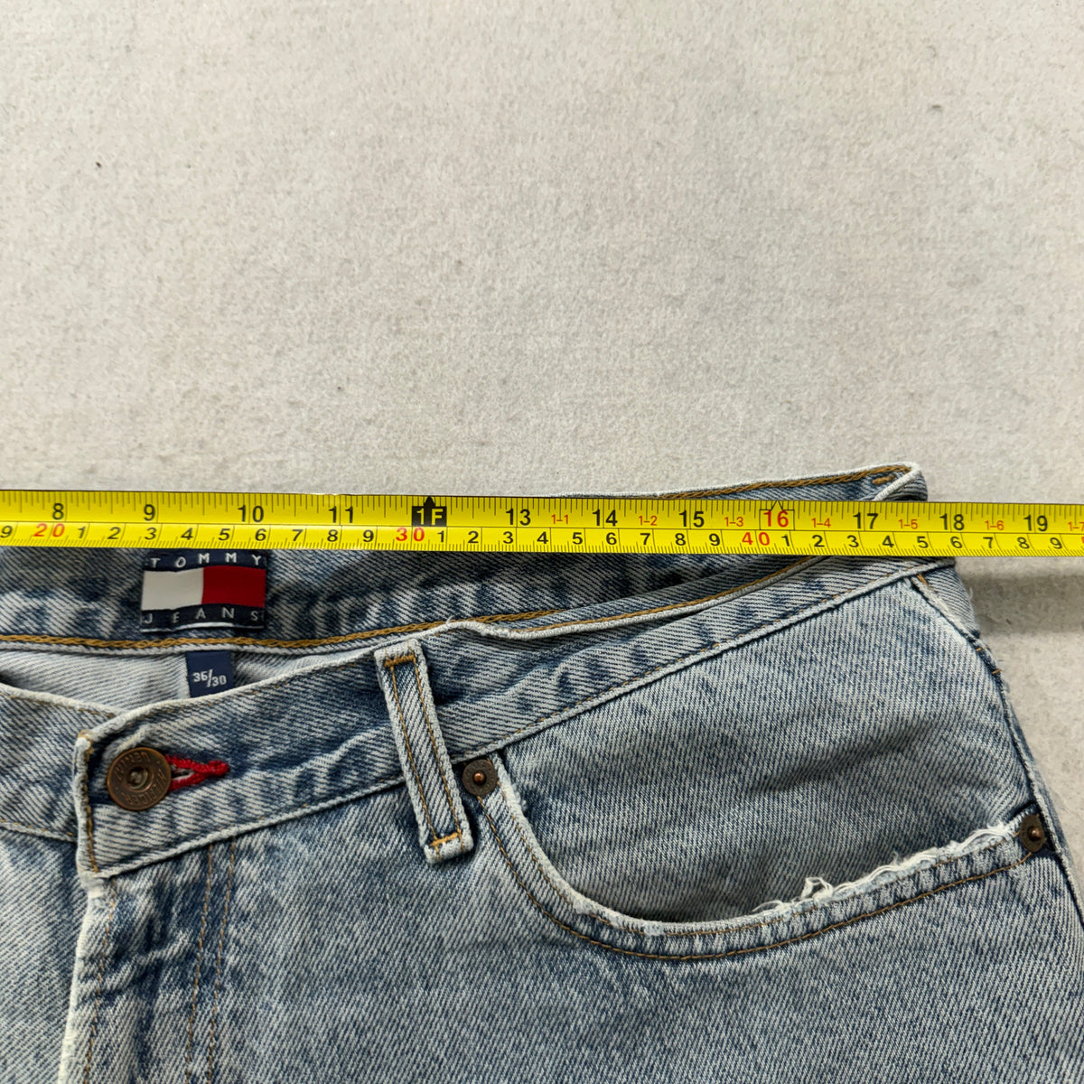 Tommy Jeans Vintage Light Wash Jeans Size 36x30 photo 4