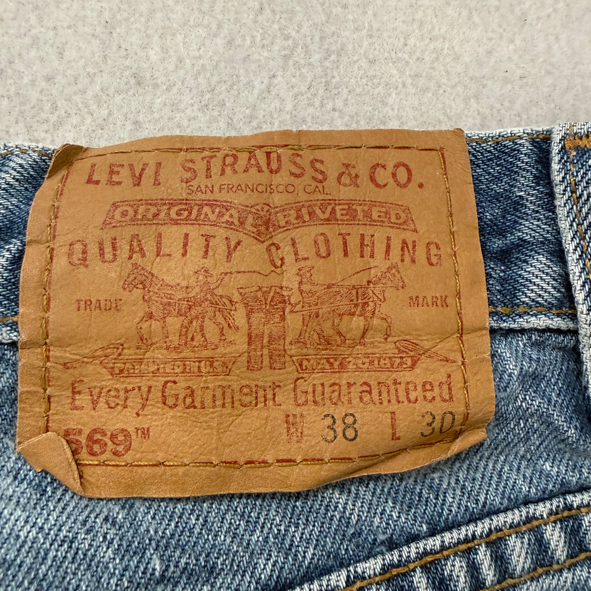 Levis 569 Loose Straight Light Wash Jeans Size 38x30 photo 7