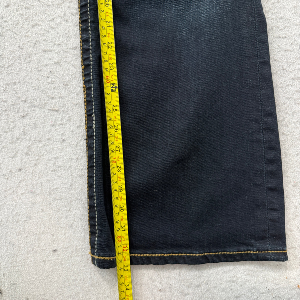 Seven7 Women's Indigo Wash Denim Flare Jeans Swirl Embroidered Pocket Size 32