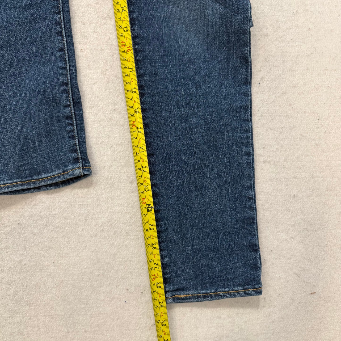 Levi's Strauss & Co. 311 Shaping Women's Medium Blue Denim Skinny Jeans Size 32