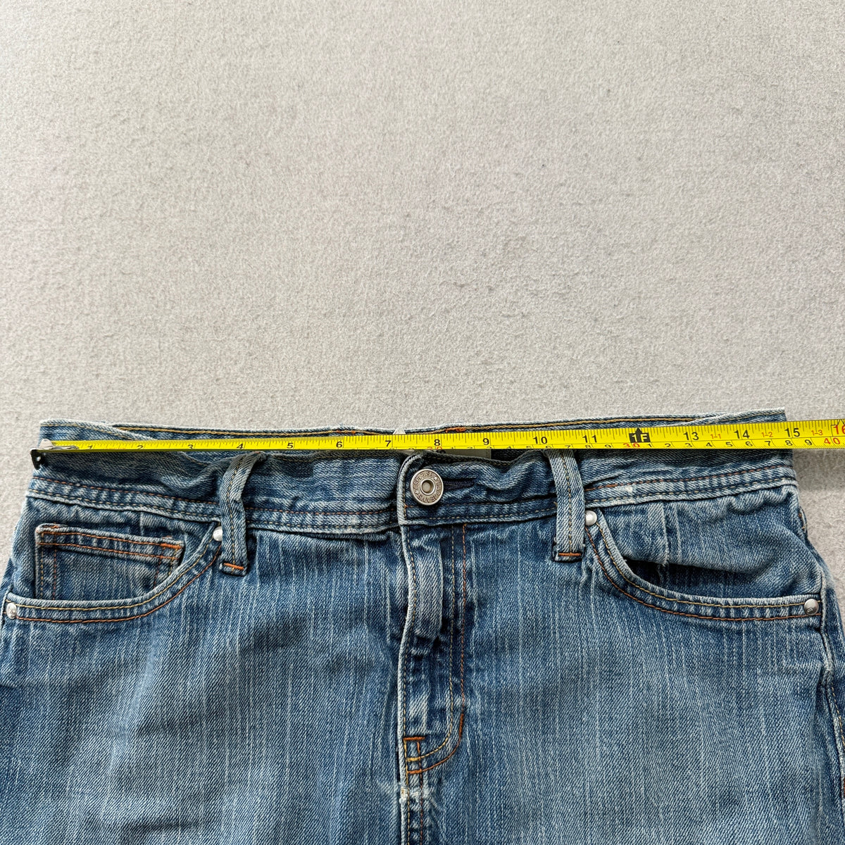 GAP Stretch Women's Blue Medium Wash Denim Mini Skirt 5-Pockets Y2K Size W30