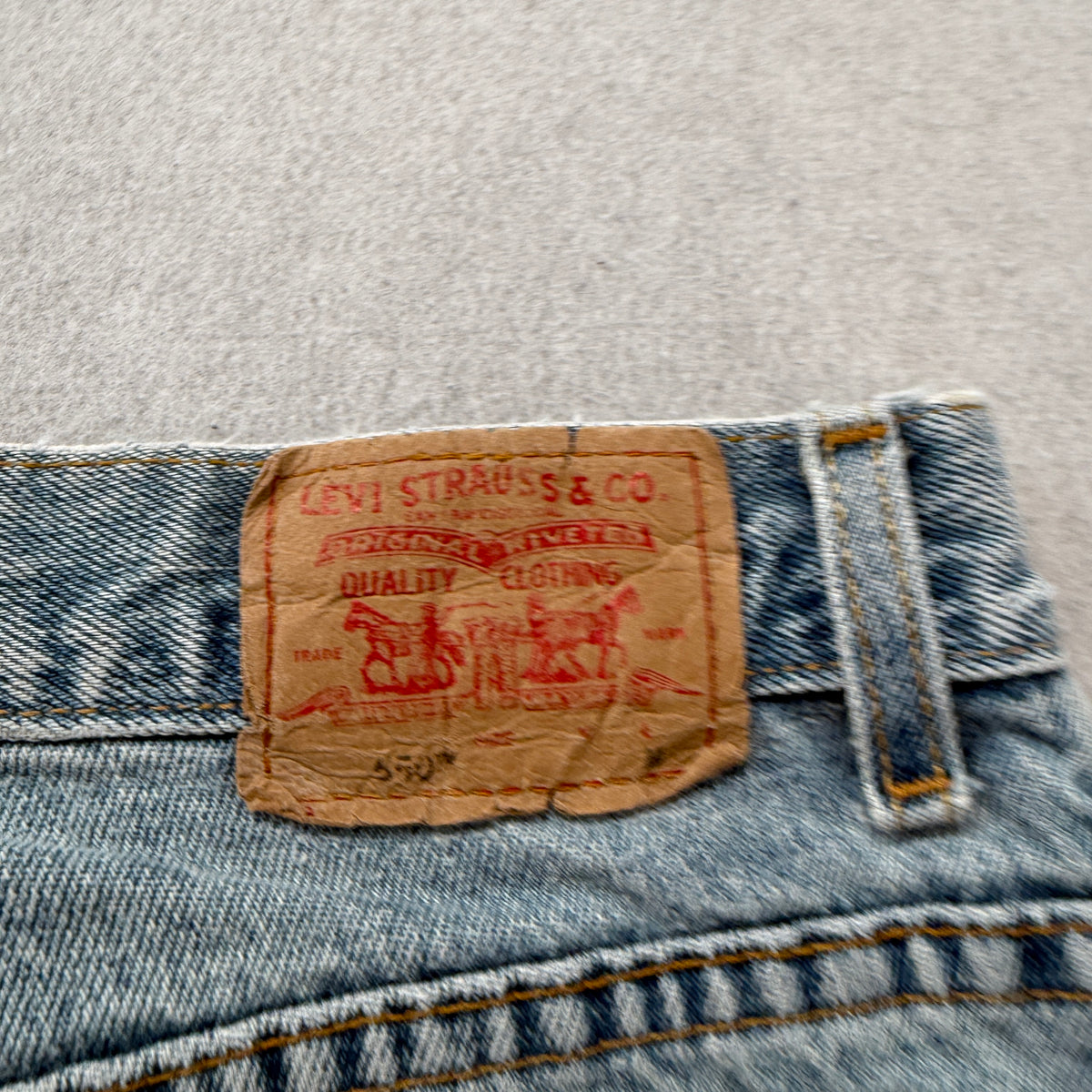 VTG Levi's 550 Classic Relaxed Womens Light Wash Tapered Leg Jeans Size 12 MIS M