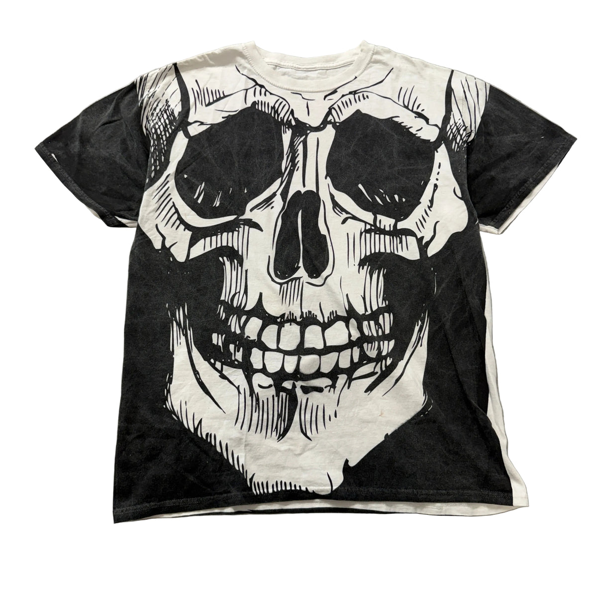 Unbranded skull tee front