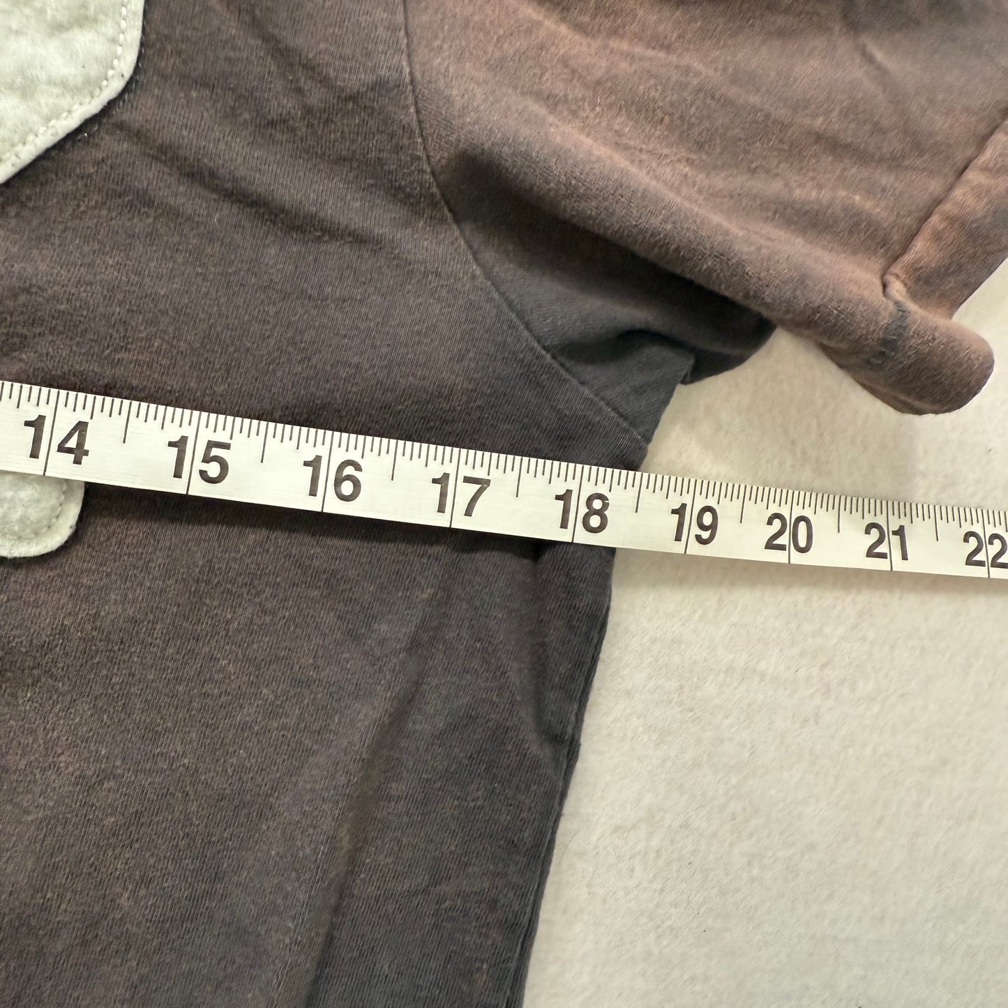 Hollister California Brown “22” Graphic Tee Short Sleeve Size L