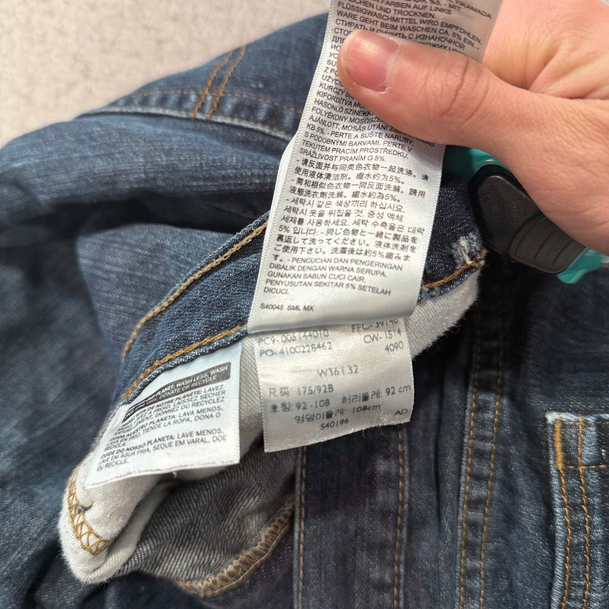 Levis Dark Wash Straight Leg Jeans Size 38x30 photo 3