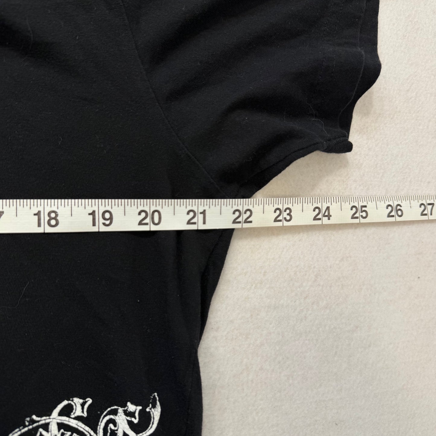 Guess Jeans Black Graphic T-Shirt “Legends Never Die” Gothic Print Size L