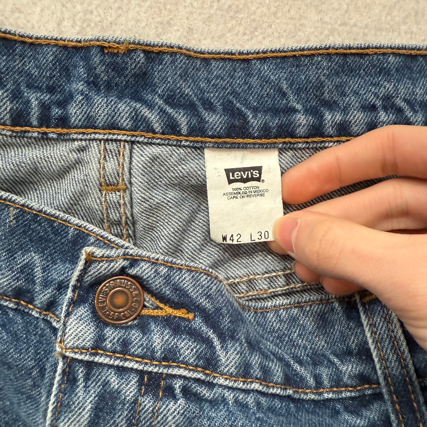 Levi's Strauss & Co Men's Medium Wash Blue Denim Relaxed Fit Baggy Jeans Size 42