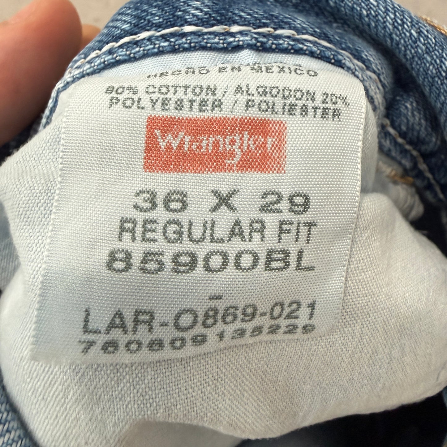 Wrangler Men's Blue Denim Jeans Regular Fit Zip-Fly Pockets Classic Size 36x29