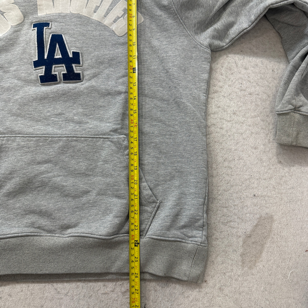 Pro Standard Dodgers hoodie length