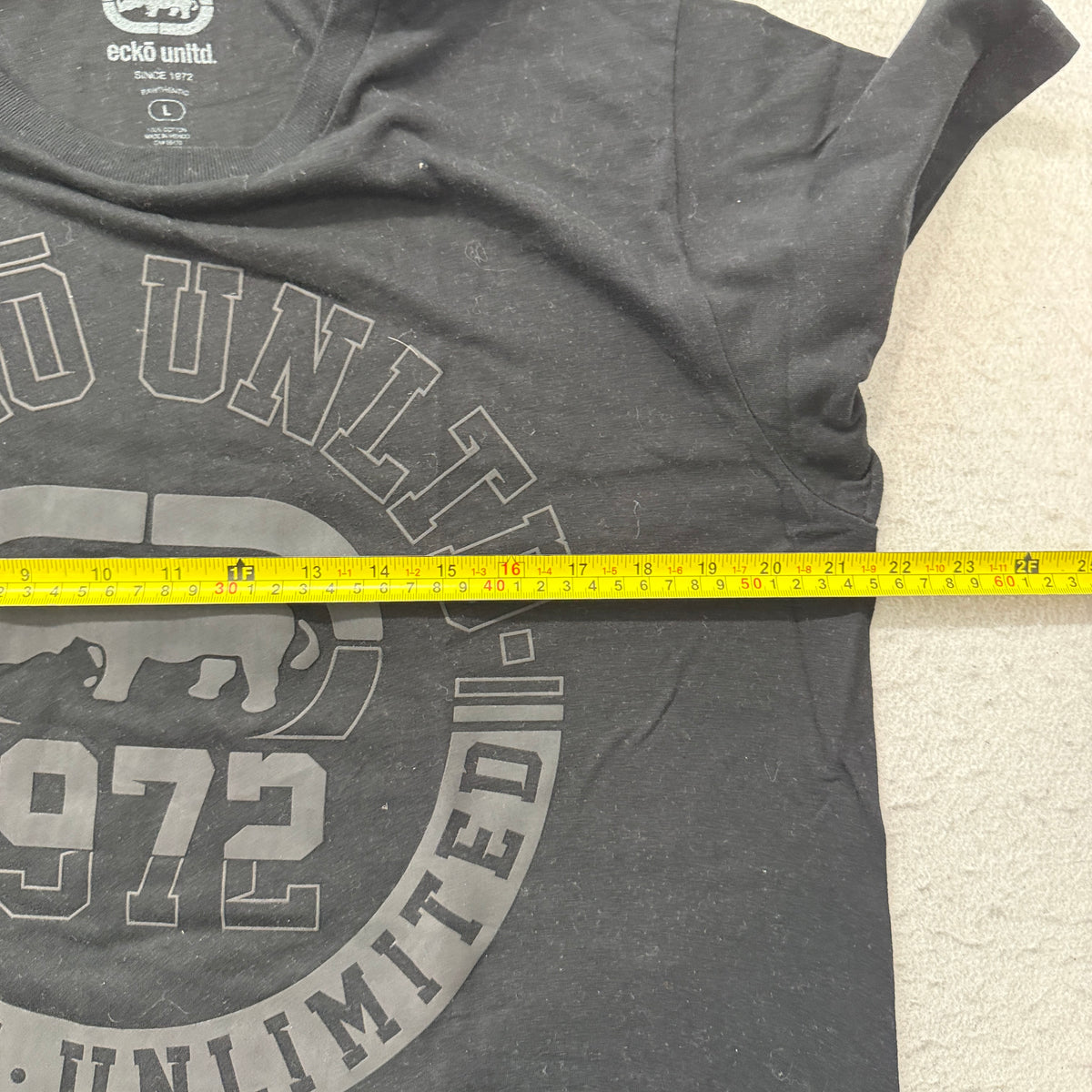 Ecko Unltd black tee chest measurement