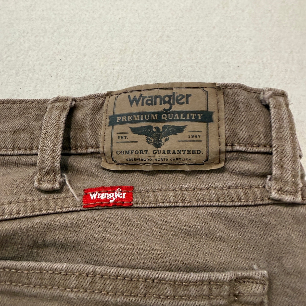 Wrangler Mens Brown Canvas Pants Athletic Fit Pockets Zip-Fly Classic Size 38x30