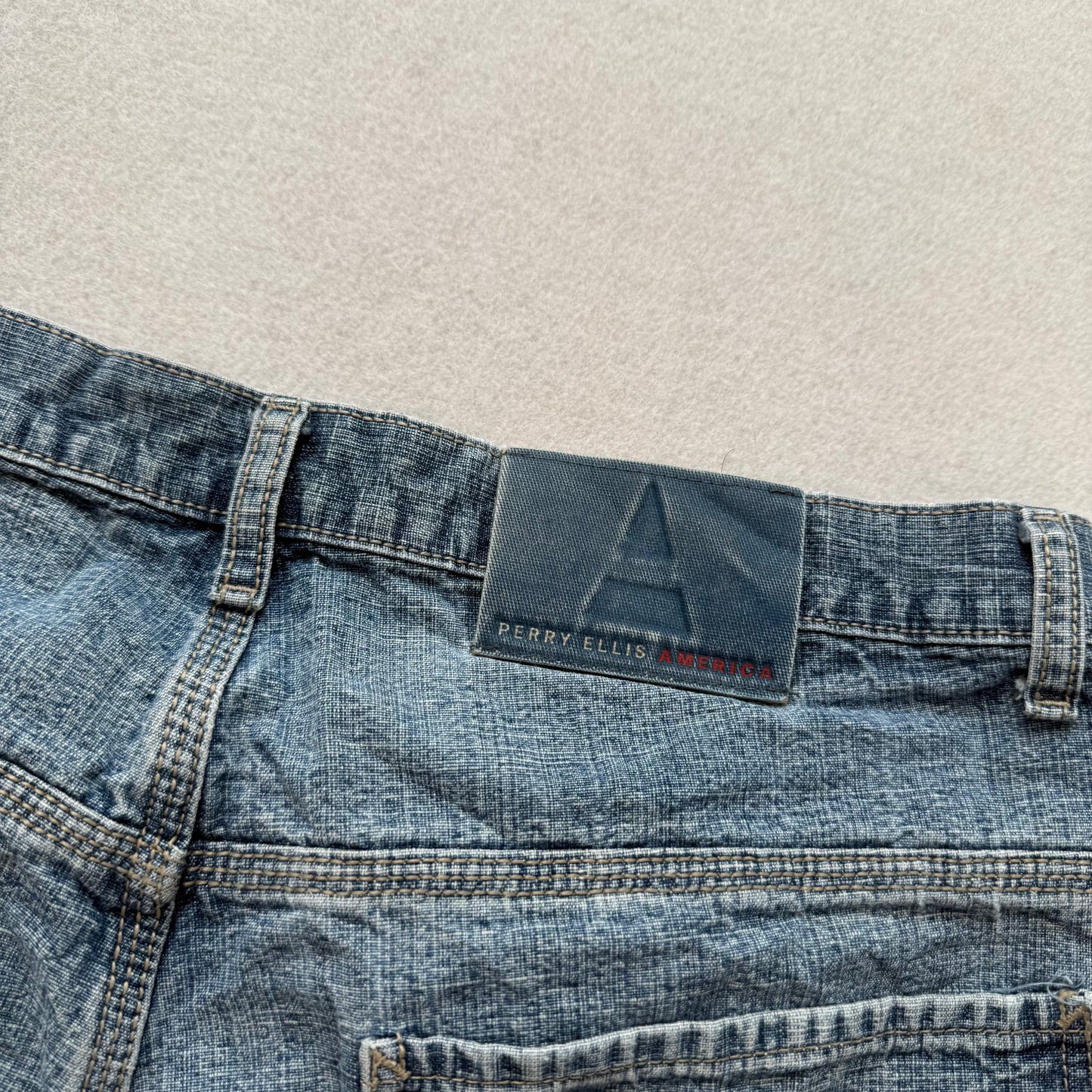 Perry Ellis Men Medium Wash Blue Denim Baggy Carpenter Short Hammer Loop Size 36