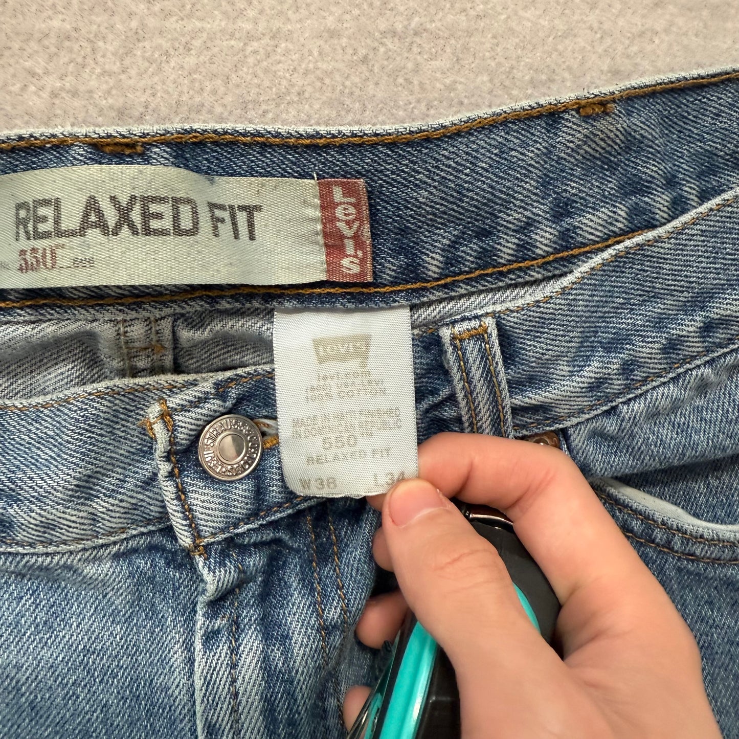 Levi's 550 Men's Blue Straight Leg Denim Jeans Zip-Fly Relaxed Fit Size 38x34