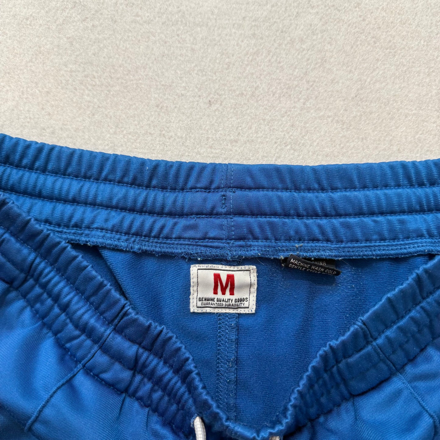 Abercrombie & Fitch Men's Royal Blue Athletic Shorts Zip Pockets Logo Size M