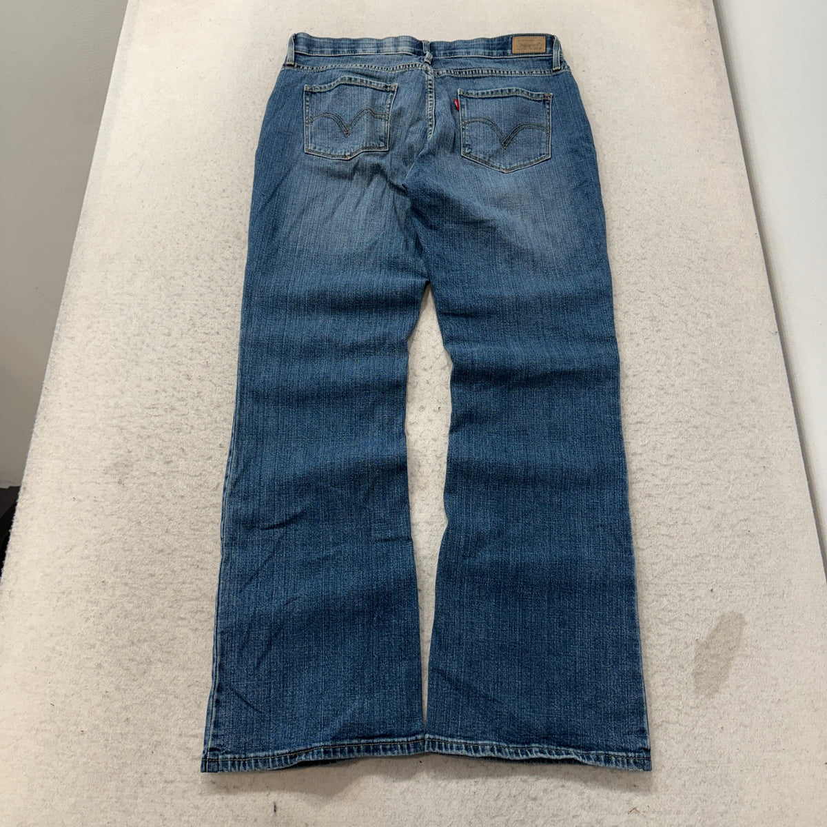 Levis 525 Perfect Waist Boot Cut Jeans Medium Wash Size 12 photo 2