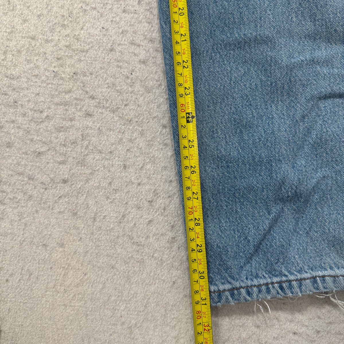 Kirkland Signature Light Wash Relaxed Jeans Size 38x30 photo 6