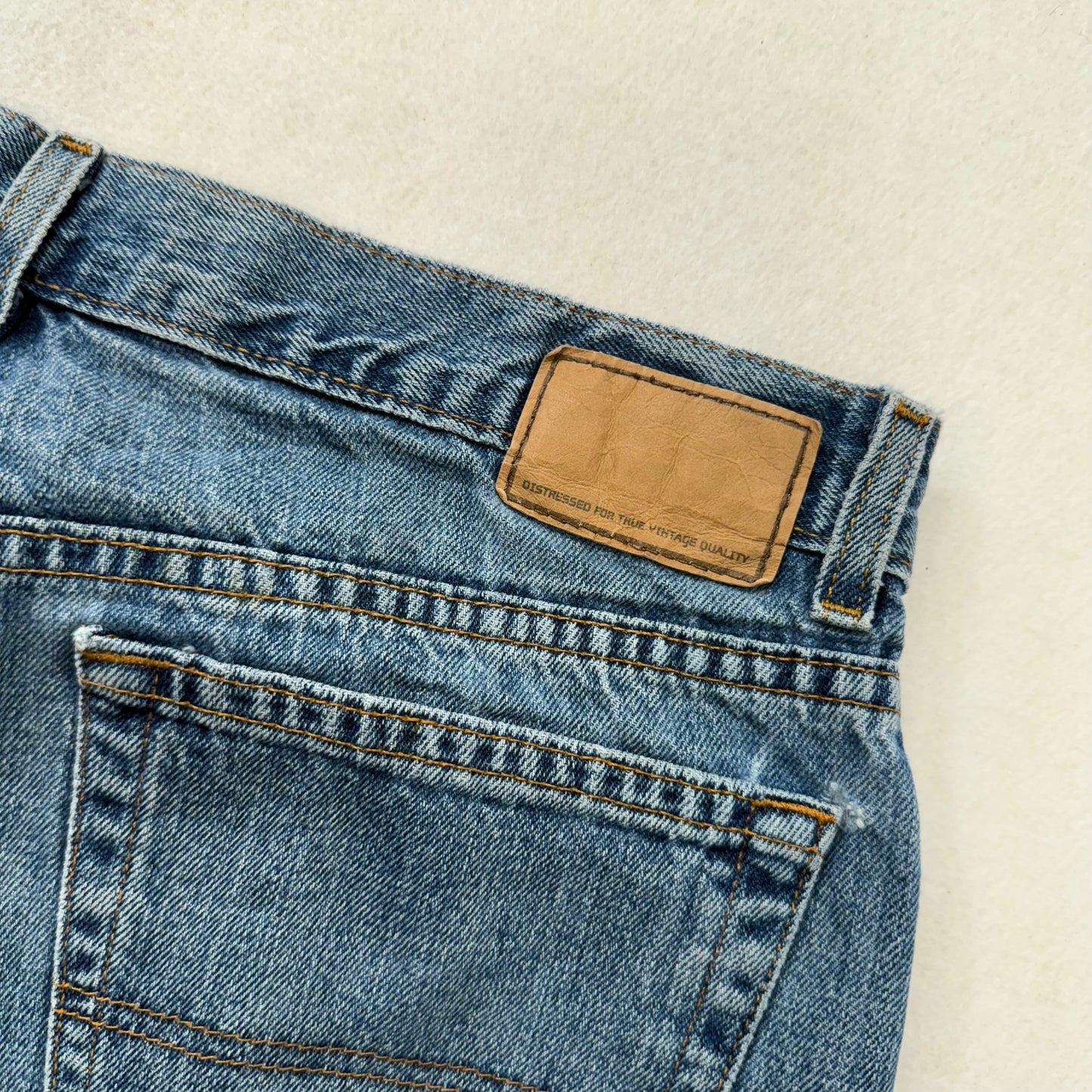 Urban Pipeline Men's Medium Wash Blue Denim Loose Fit Straight Leg Jeans Size 34