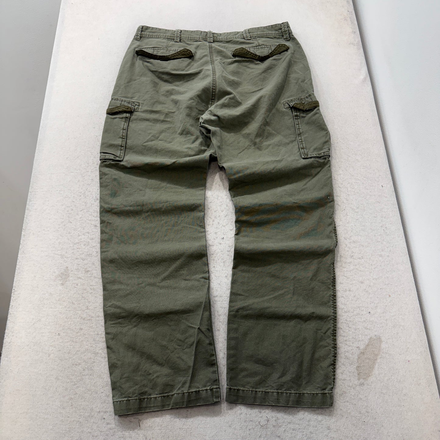 St. John's Bay Men's Olive Green Canvas Cargo Pants Pockets Classic Size 38x34